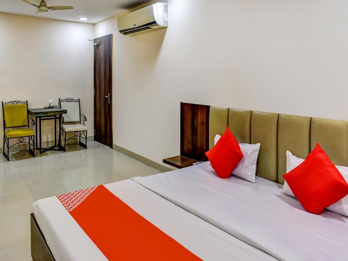 Oyo 78471 Hotel Platinum Bilaspur  Luaran gambar