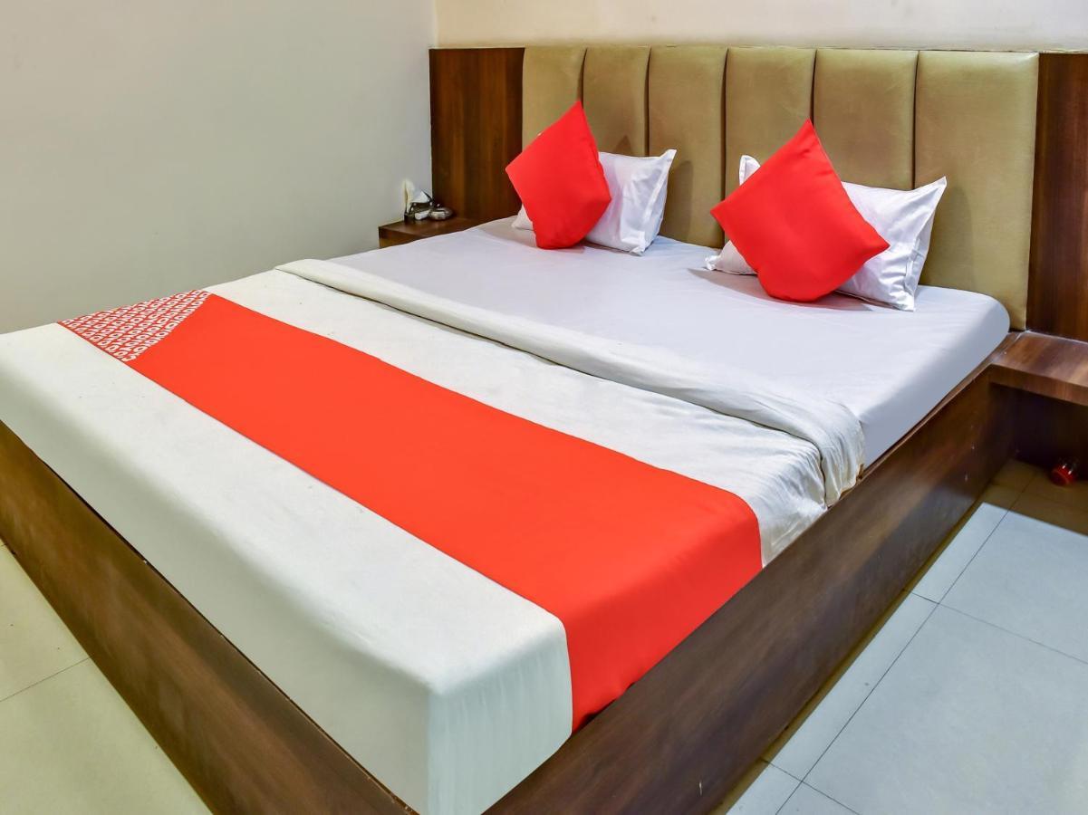 Oyo 78471 Hotel Platinum Bilaspur  Luaran gambar