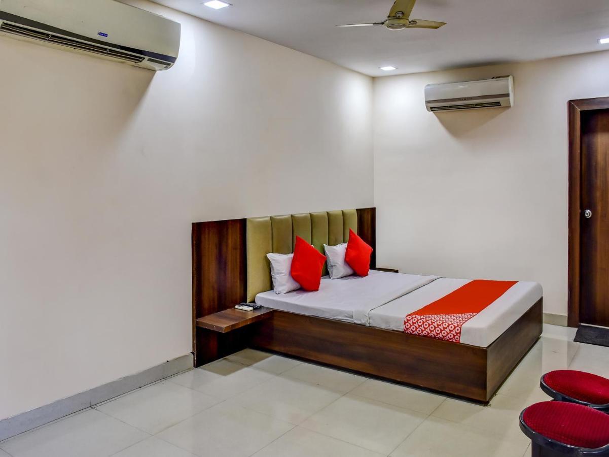 Oyo 78471 Hotel Platinum Bilaspur  Luaran gambar